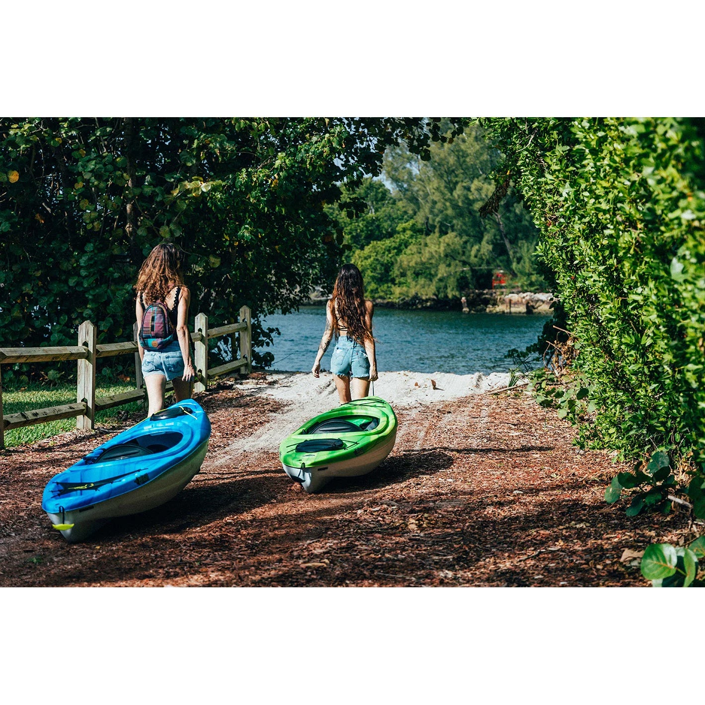 Sit-in Recreational Kayak 10 ft Deep Blue White I57480