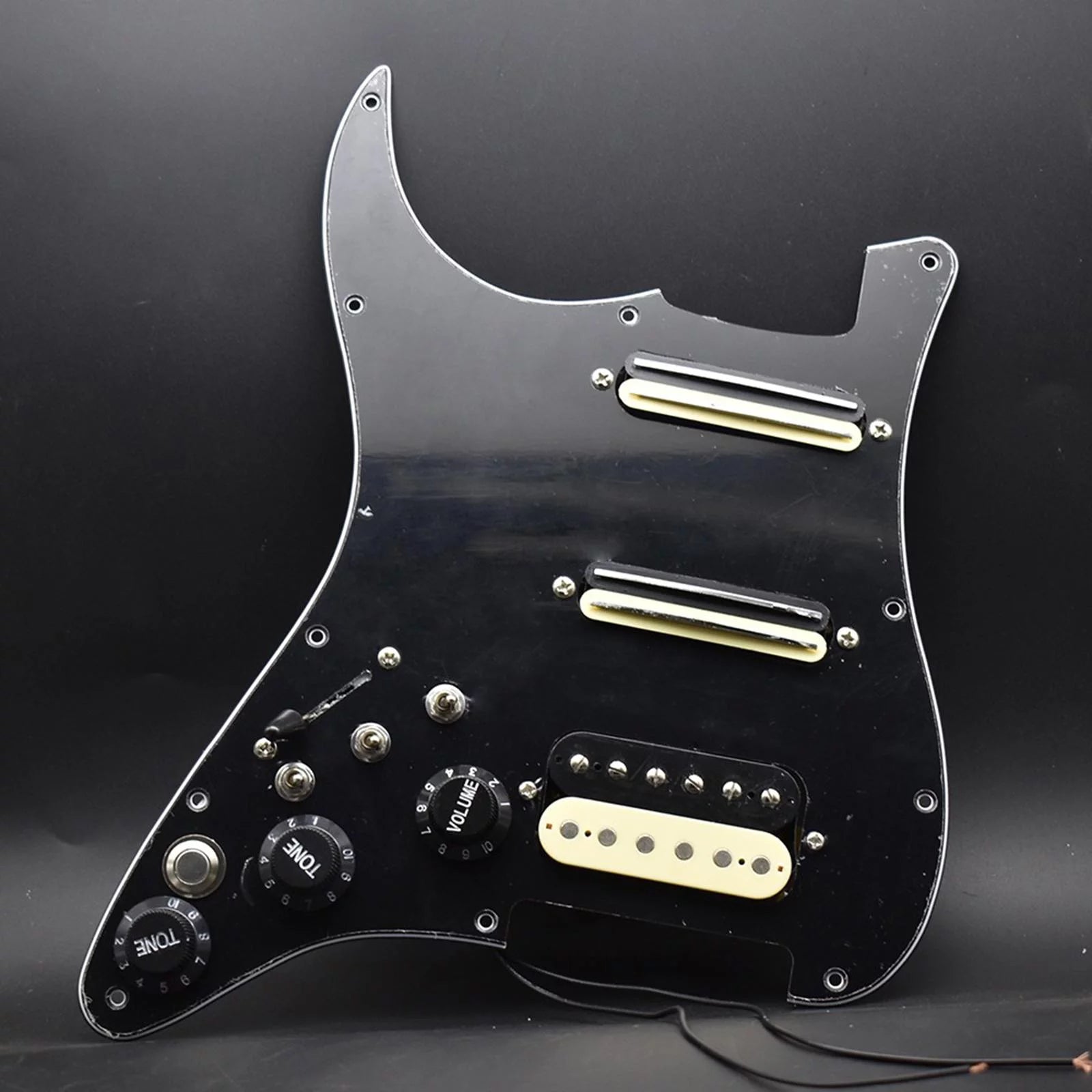 Loaded Pickguard for Electric Guitar, Black A187984