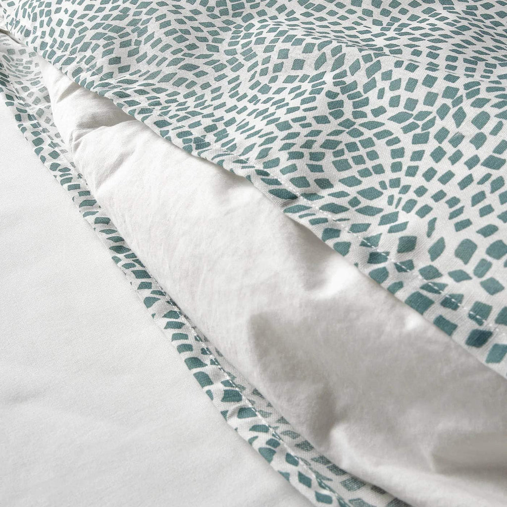 Duvet Cover and Pillowcase Set White/Blue Full/Queen L655025