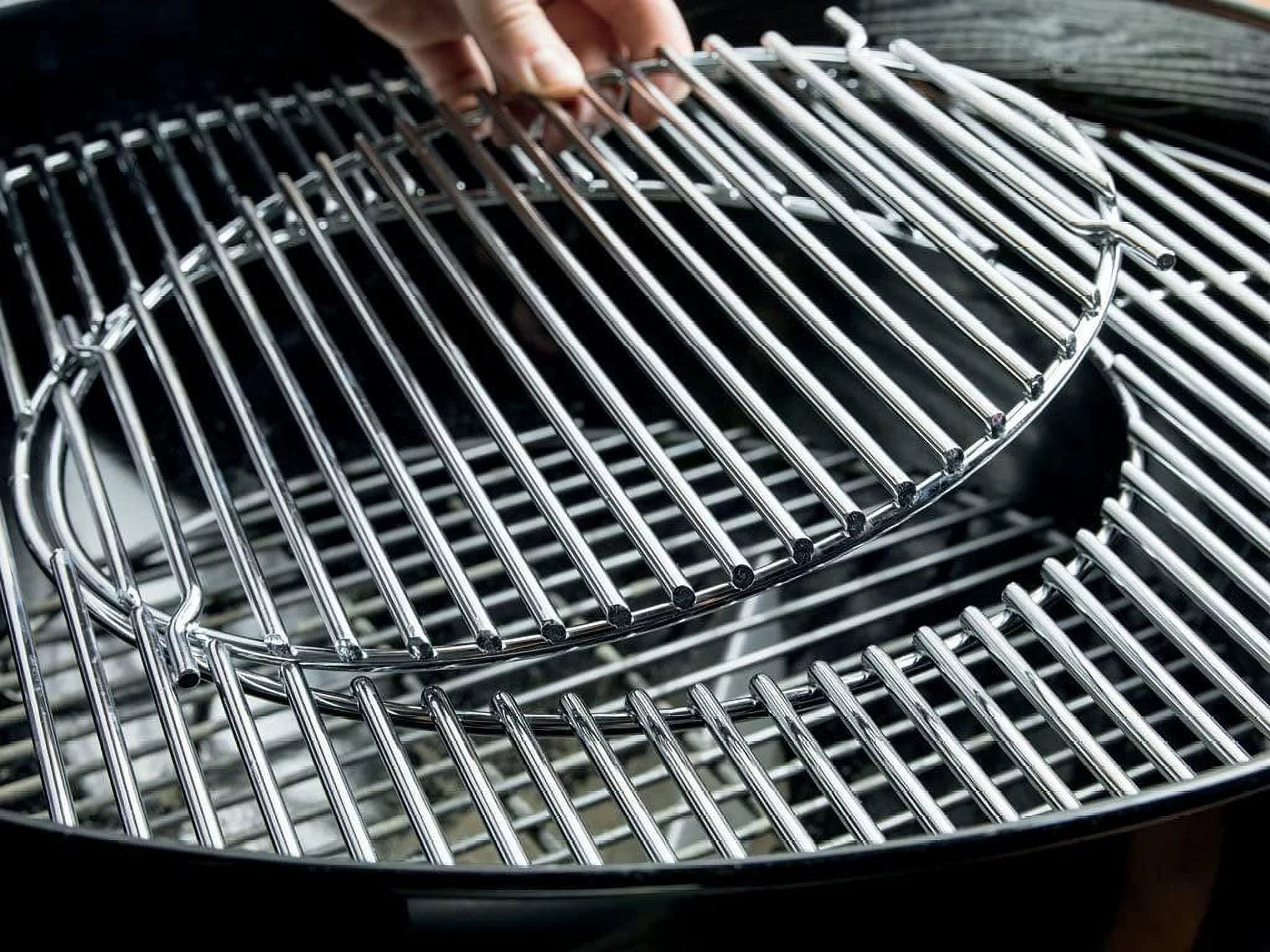 Charcoal Grill, 22-Inch, Black F117278