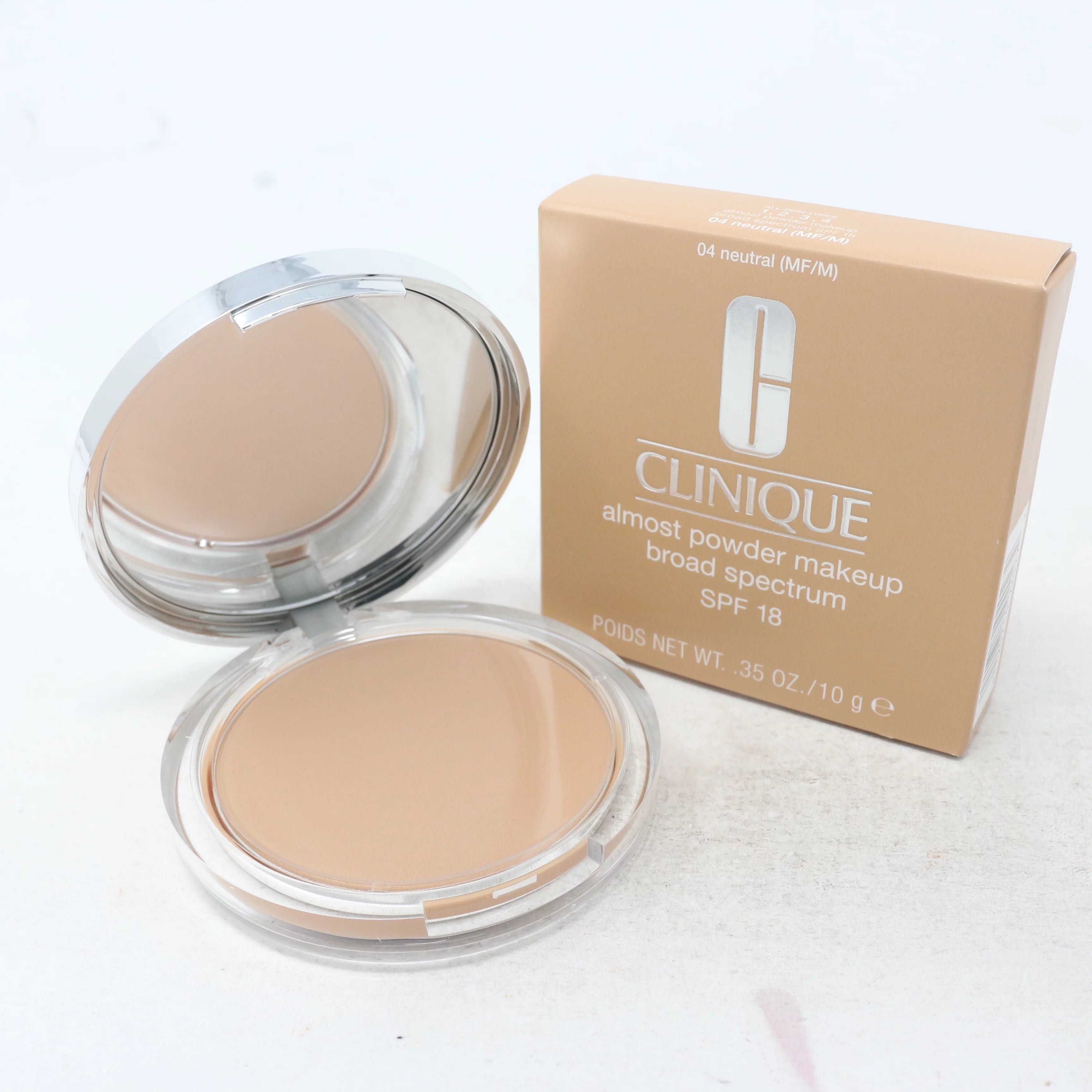 Almost Powder Foundation SPF 15 Light G8432