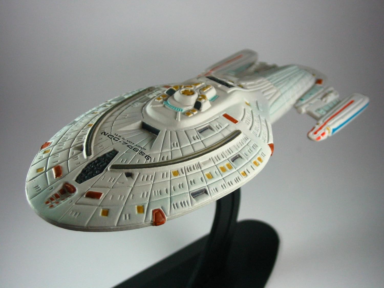 Federation Starship Miniature Display Model U615633
