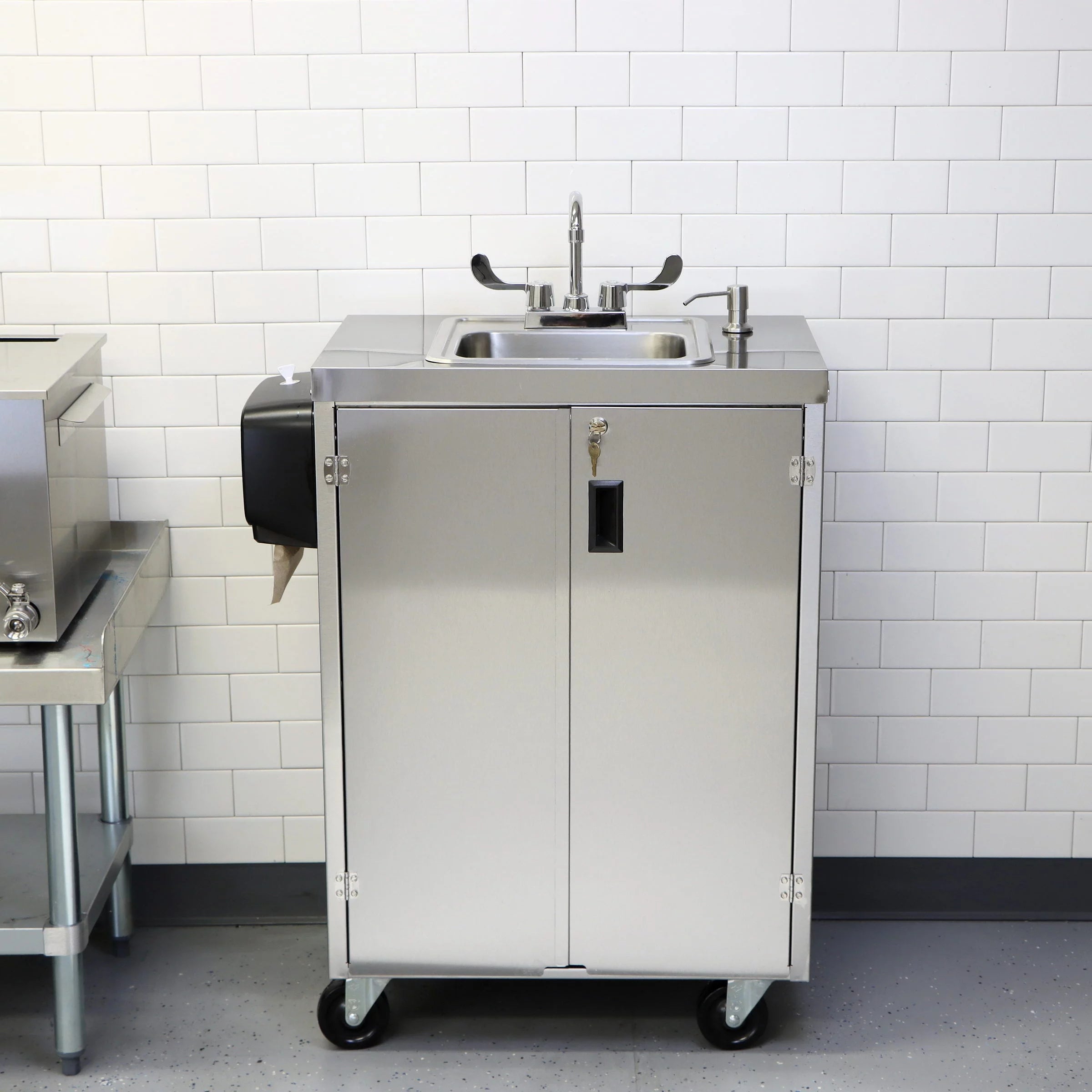 Portable Electric Sink with Hot Water Heater and Pump K75887