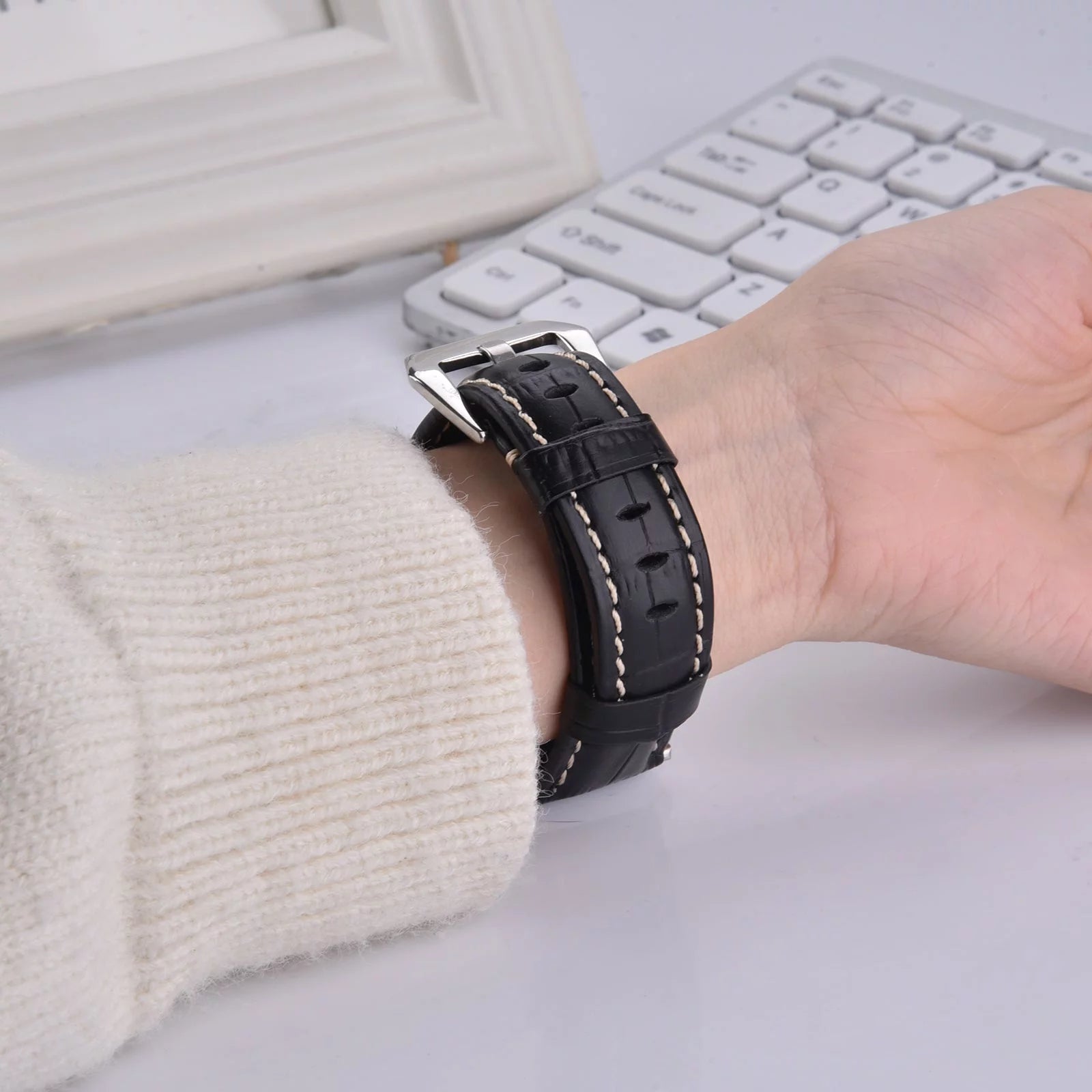 Genuine Leather Watch Band for 49mm 44mm 45mm 42mm J236