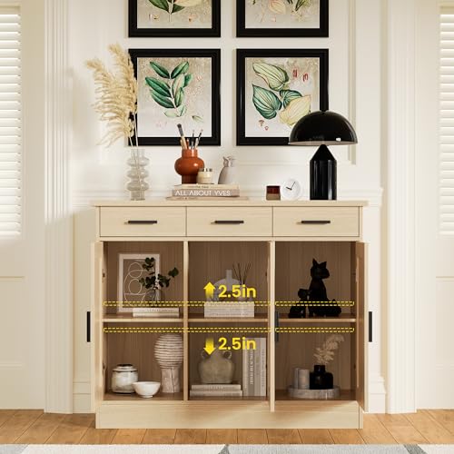 Oak Buffet Cabinet with 3 Drawers and 3 Doors H5093