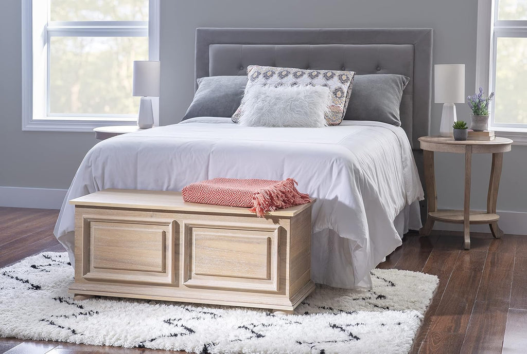 Natural Cedar Chest Bench E3177