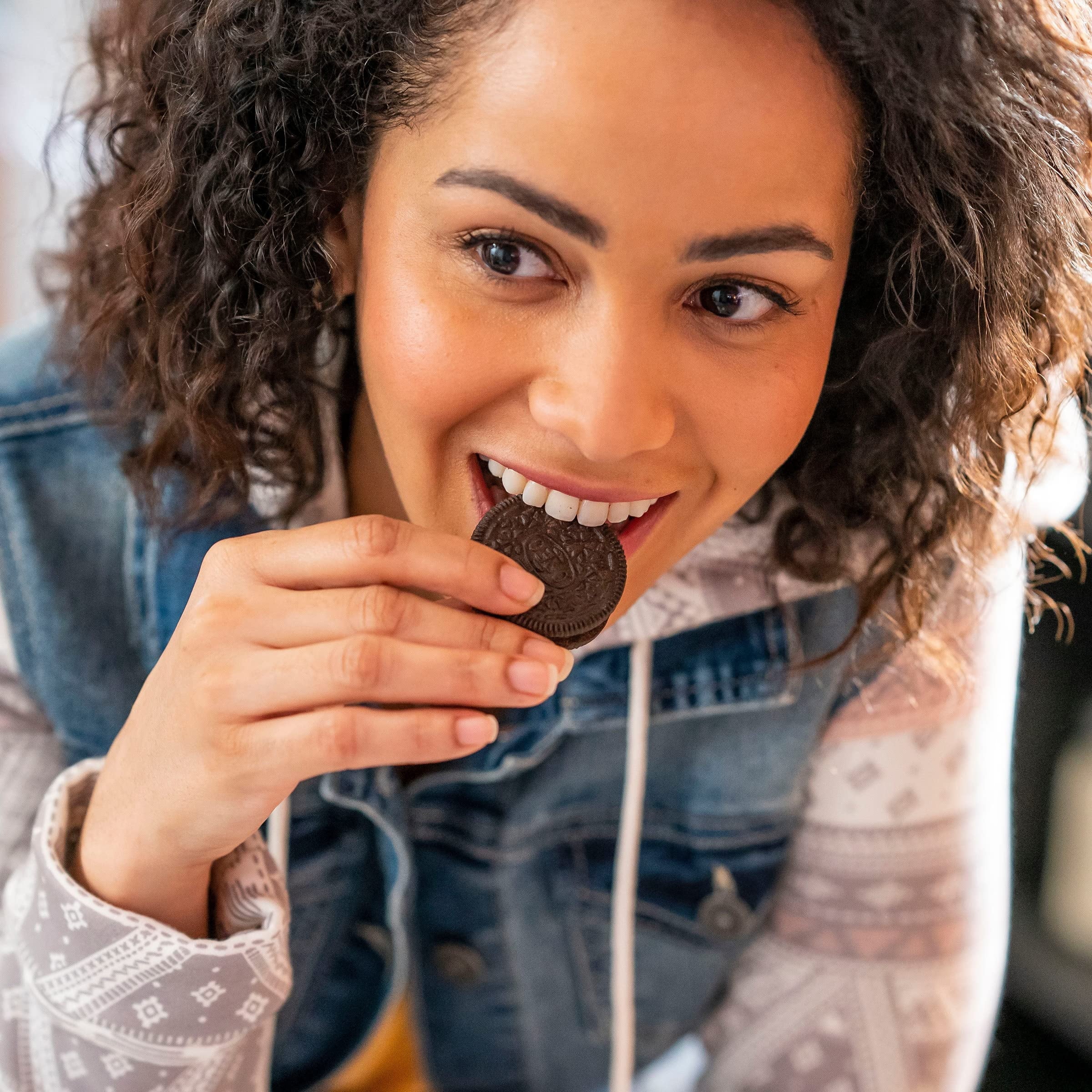 Chocolate Sandwich Cookies, Family Size, Pack of 2 L1205