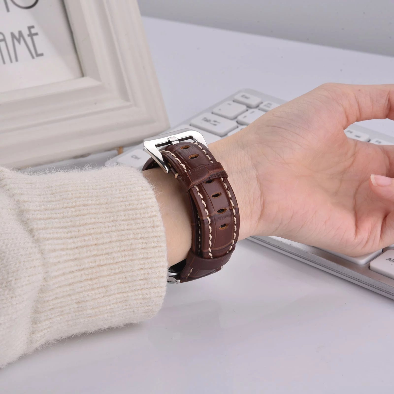 Genuine Leather Watch Band for 49mm 44mm 45mm 42mm J236